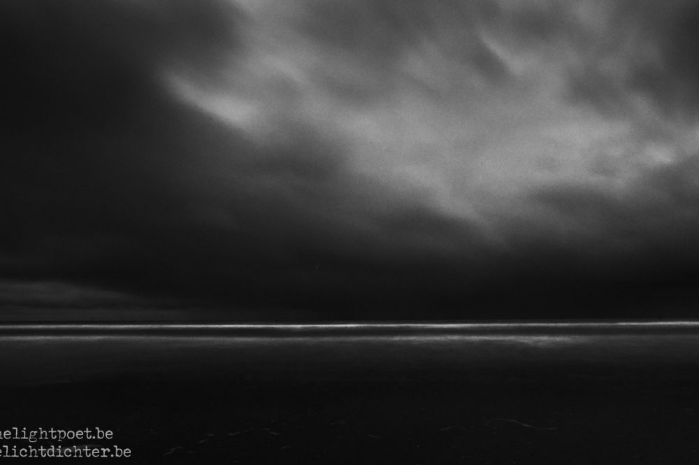 De Zee, in zwart/wit, januari 2021